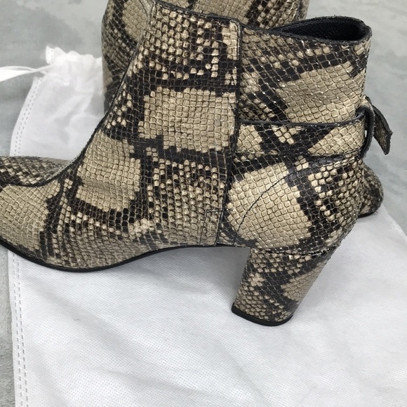 NewbarK Embossed Leather Animal Print Boots Women's Size: 9 - Picture 6 of 14